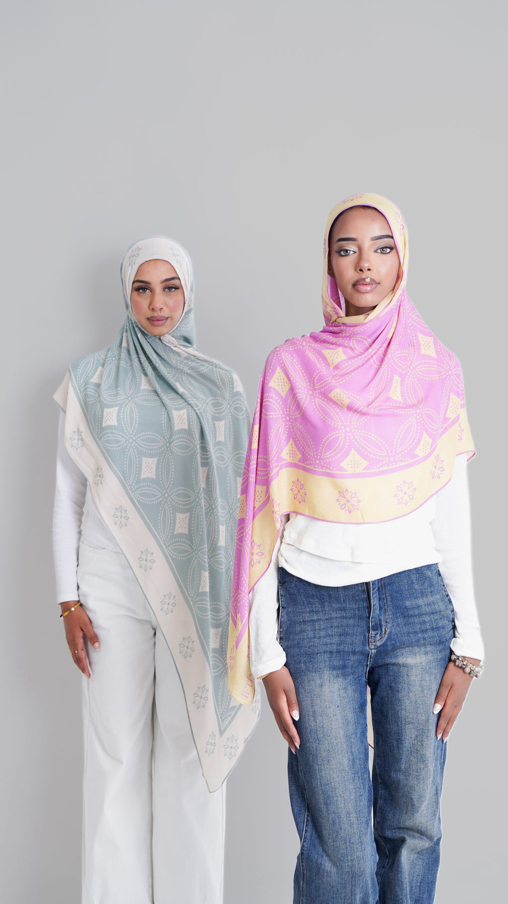 HIDO in sage green & cream